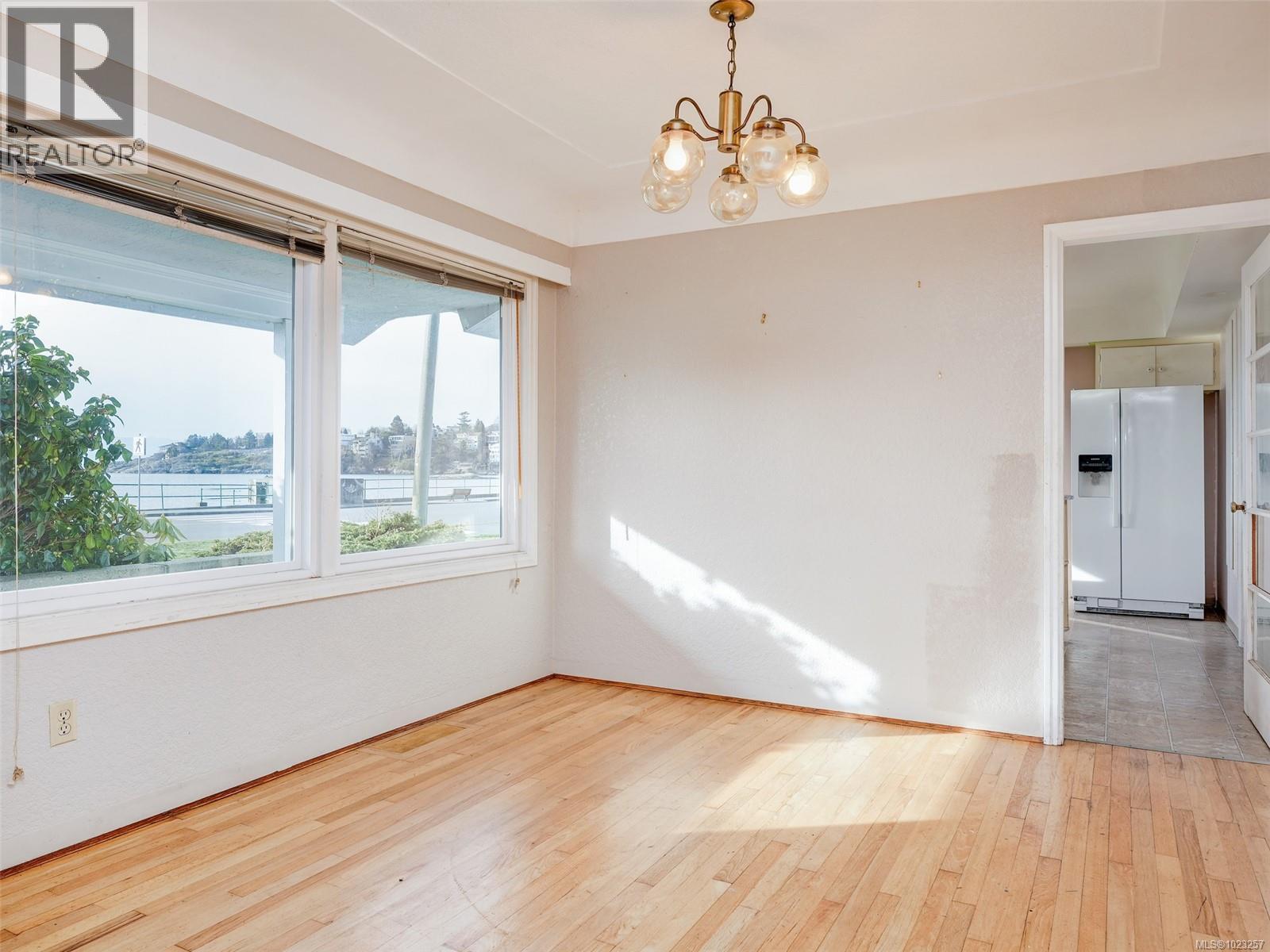  406 Beach Drive, Oak Bay