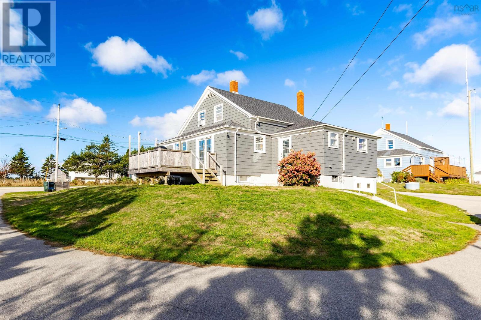 Property 23 of 28 of 41 School Street