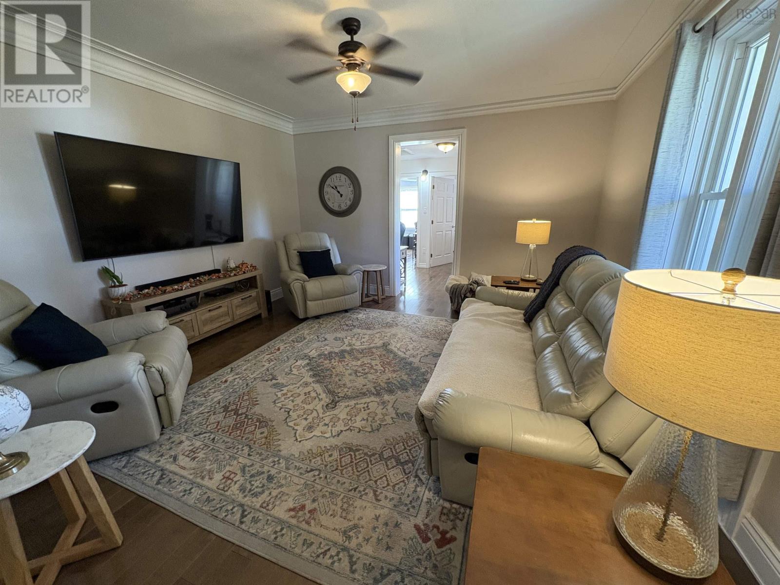 Property 15 of 31 of 21 Oak Street