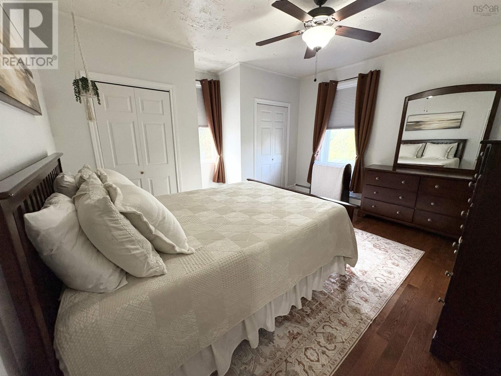 Property 30 of 31 of 21 Oak Street