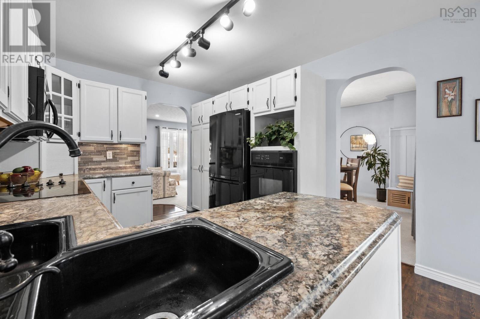 Property 19 of 50 of 95 Auburn Drive