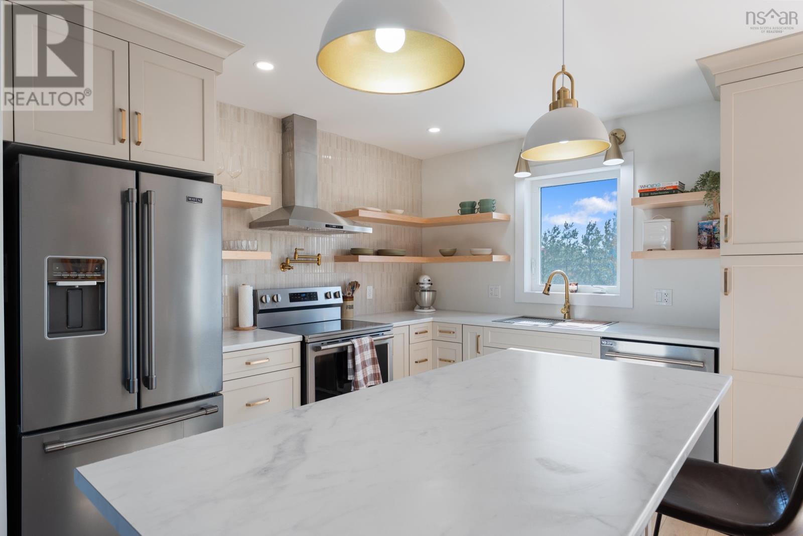 Property 19 of 40 of 4 Acorn Lane