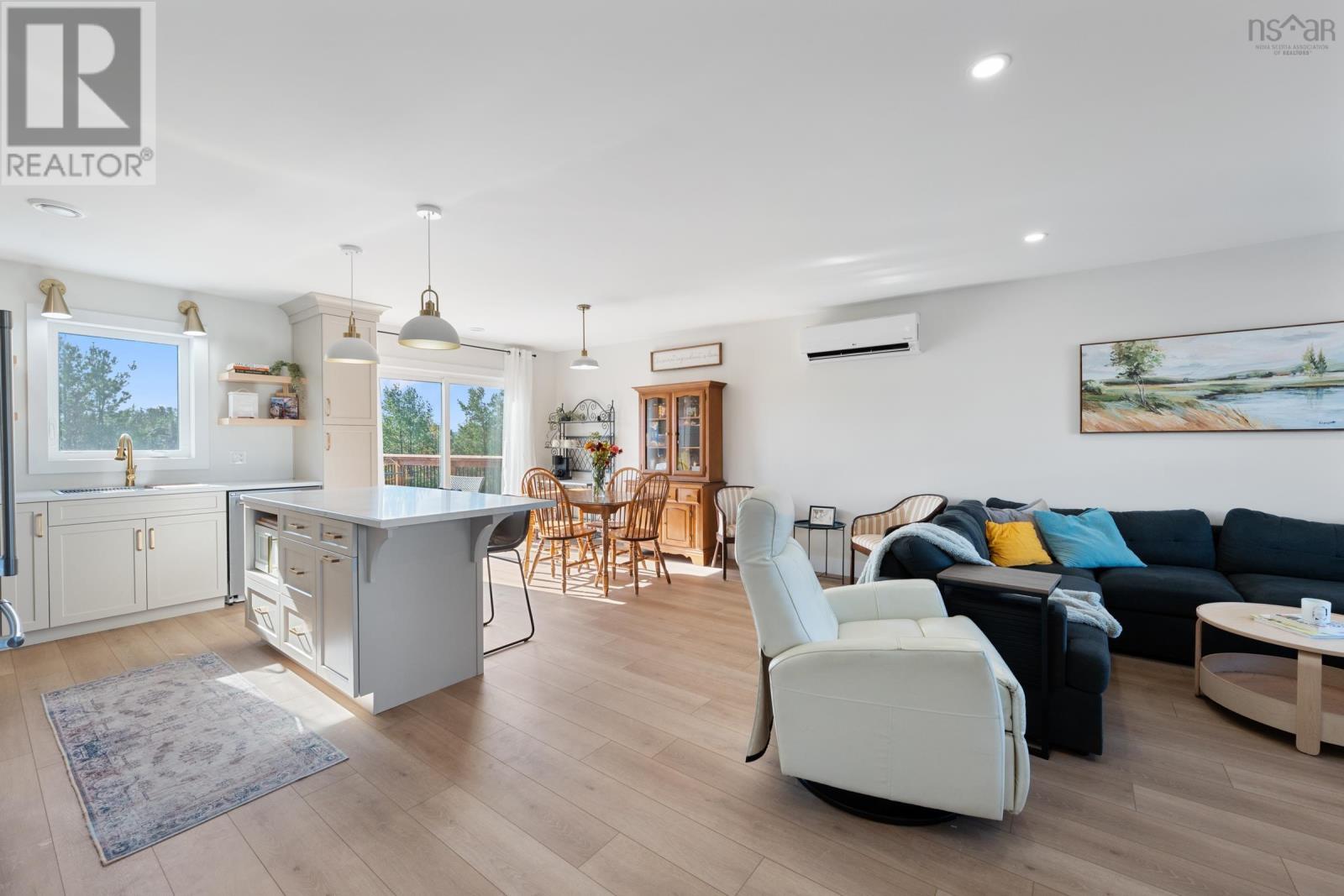 Property 24 of 40 of 4 Acorn Lane