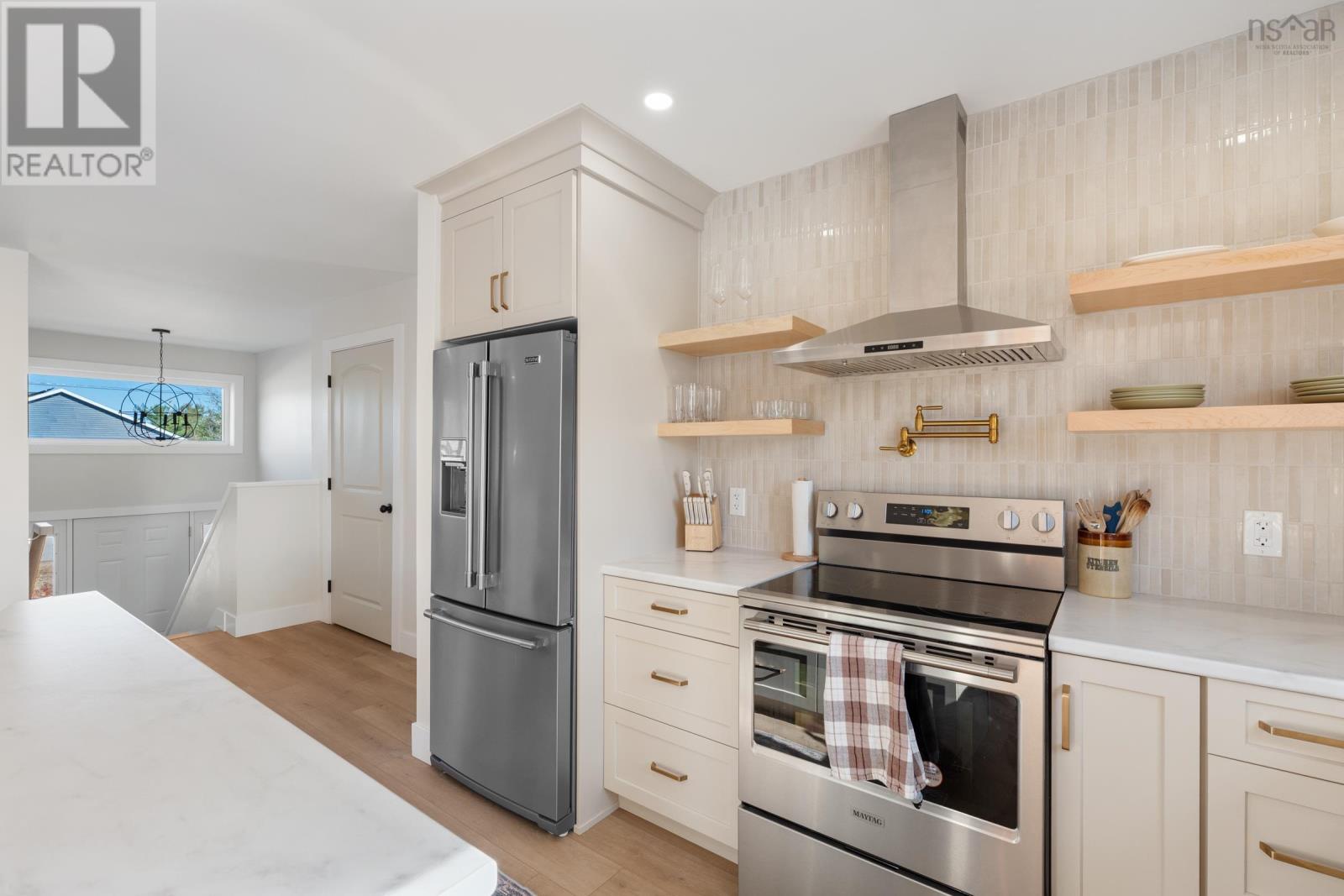 Property 22 of 40 of 4 Acorn Lane