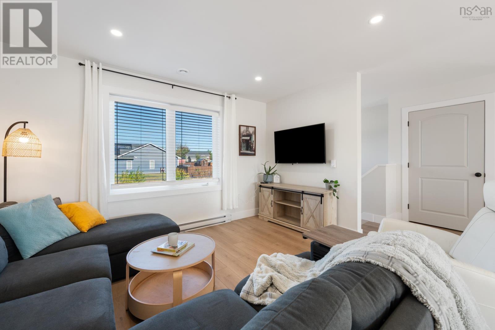 Property 16 of 40 of 4 Acorn Lane