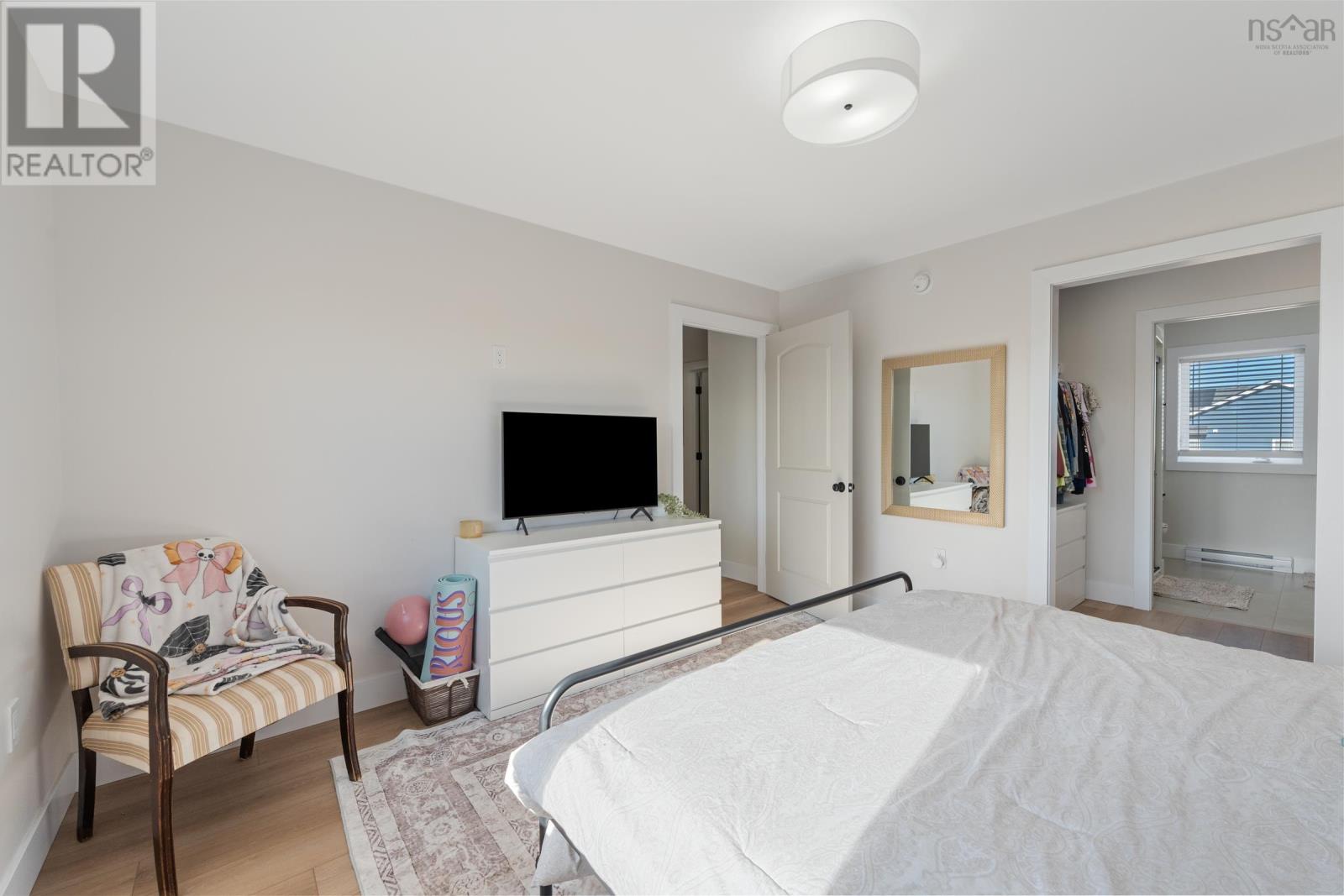 Property 29 of 40 of 4 Acorn Lane