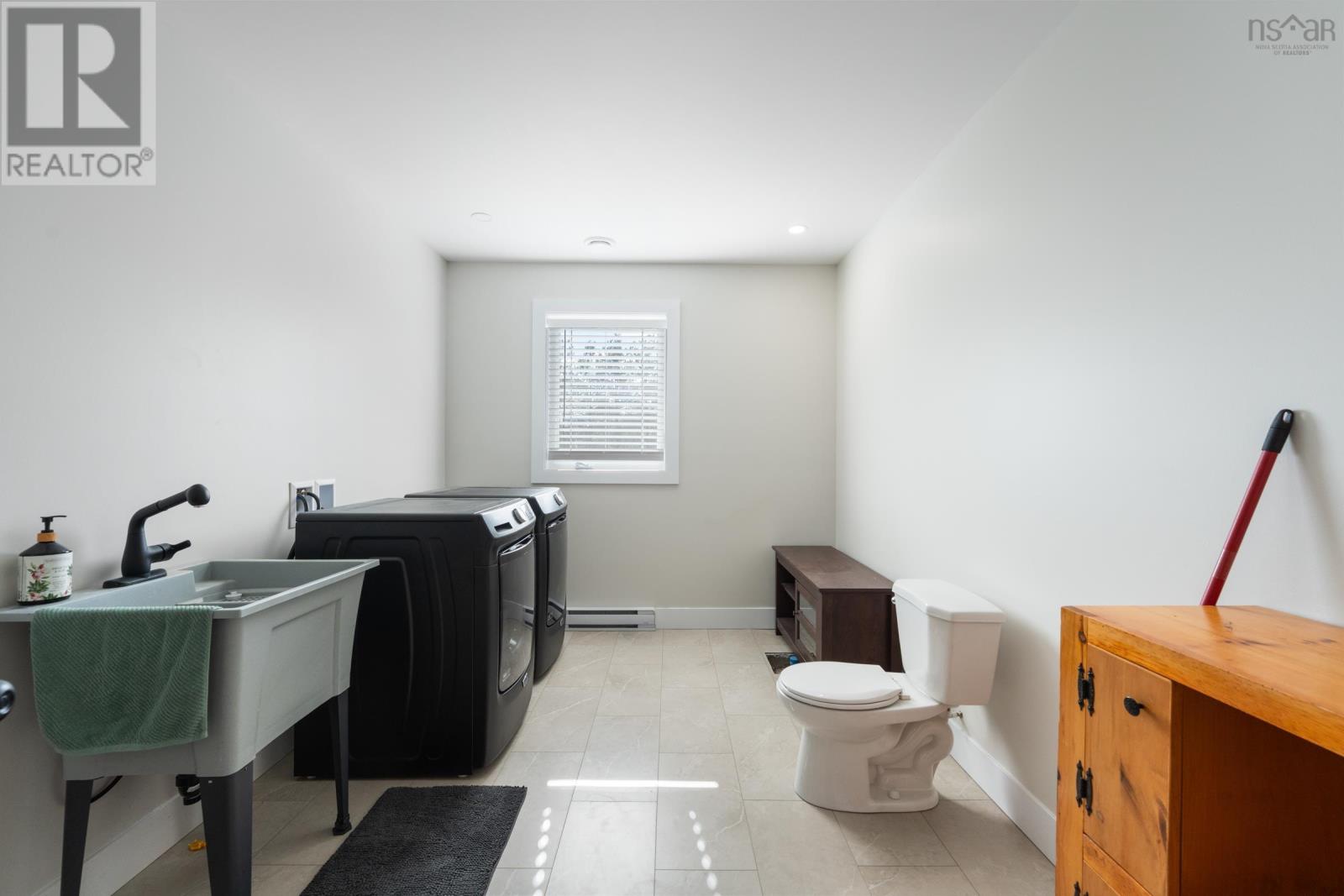 Property 39 of 40 of 4 Acorn Lane