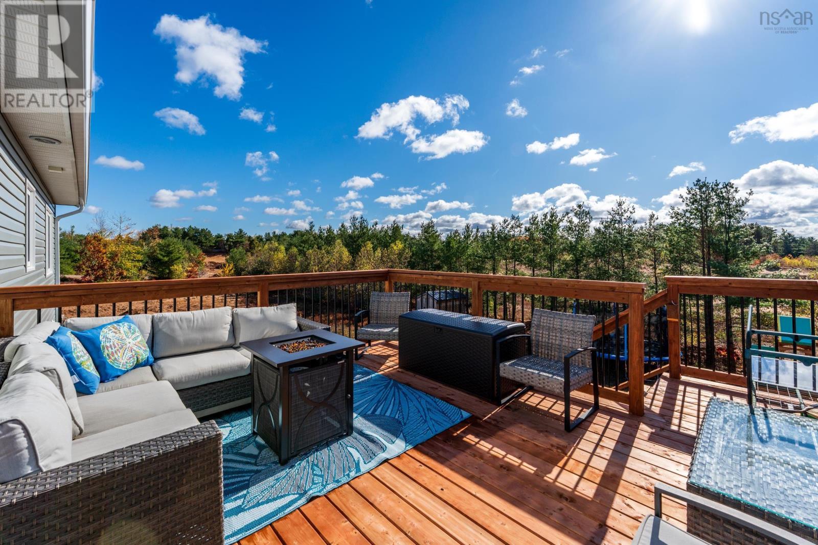 Property 40 of 40 of 4 Acorn Lane