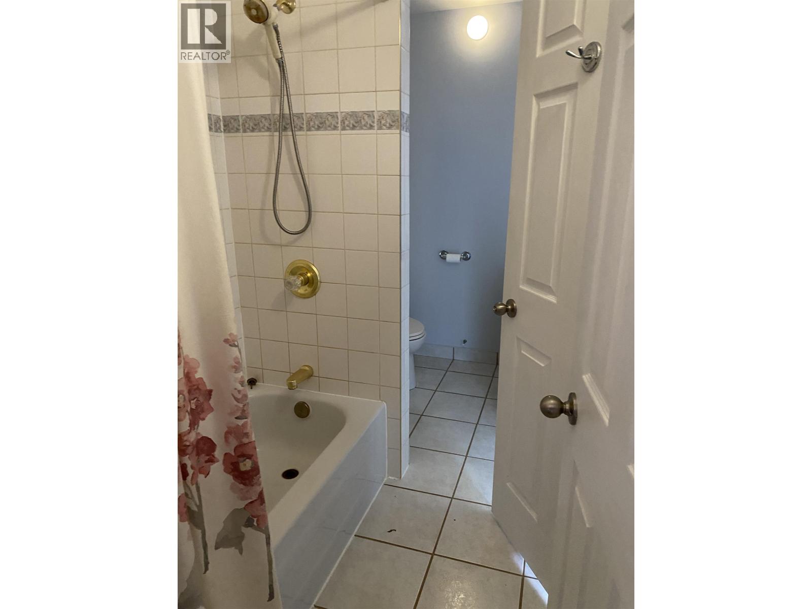 2434 KROYER STREET - 16