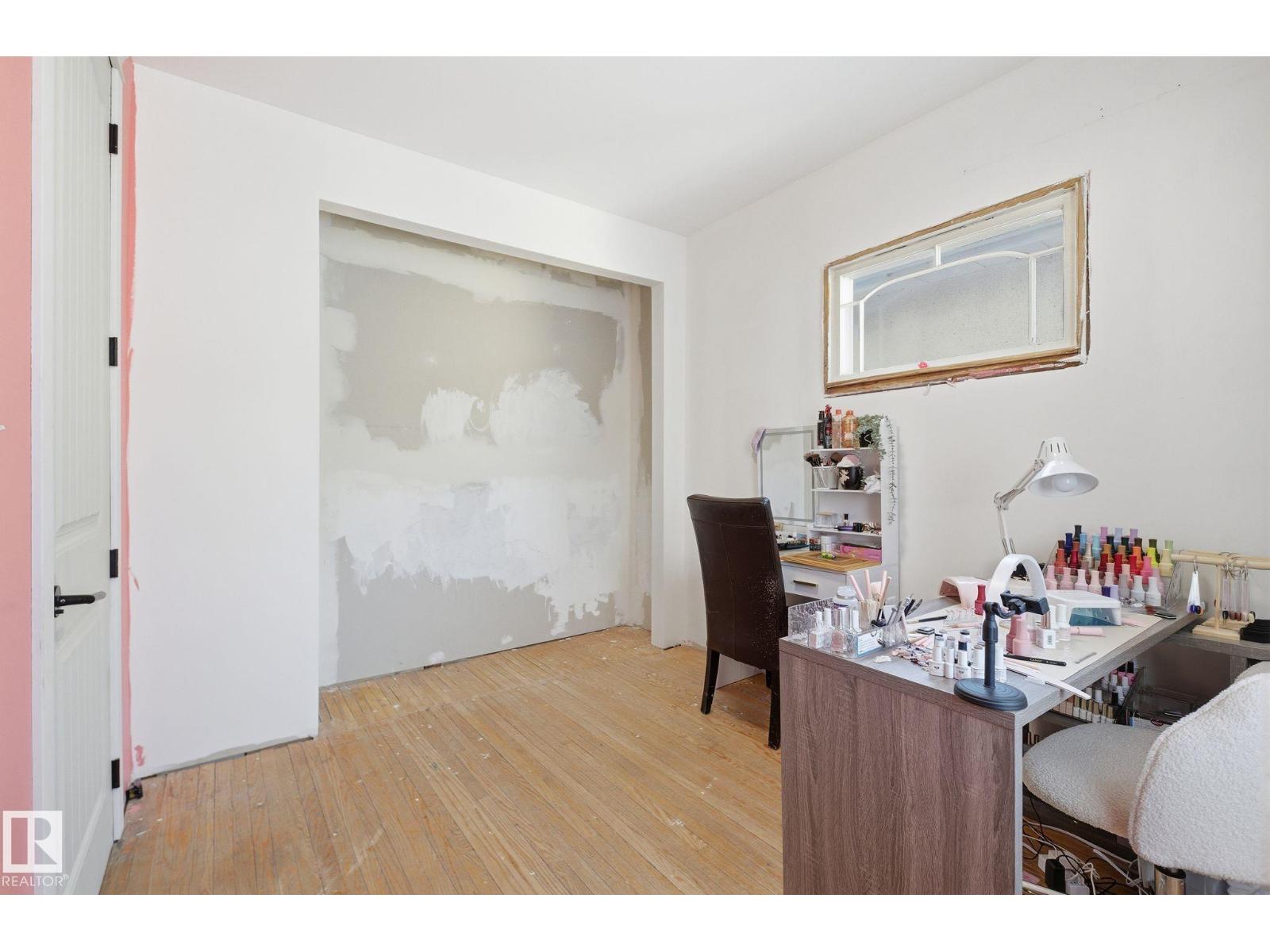 11515 101 ST NW, Edmonton