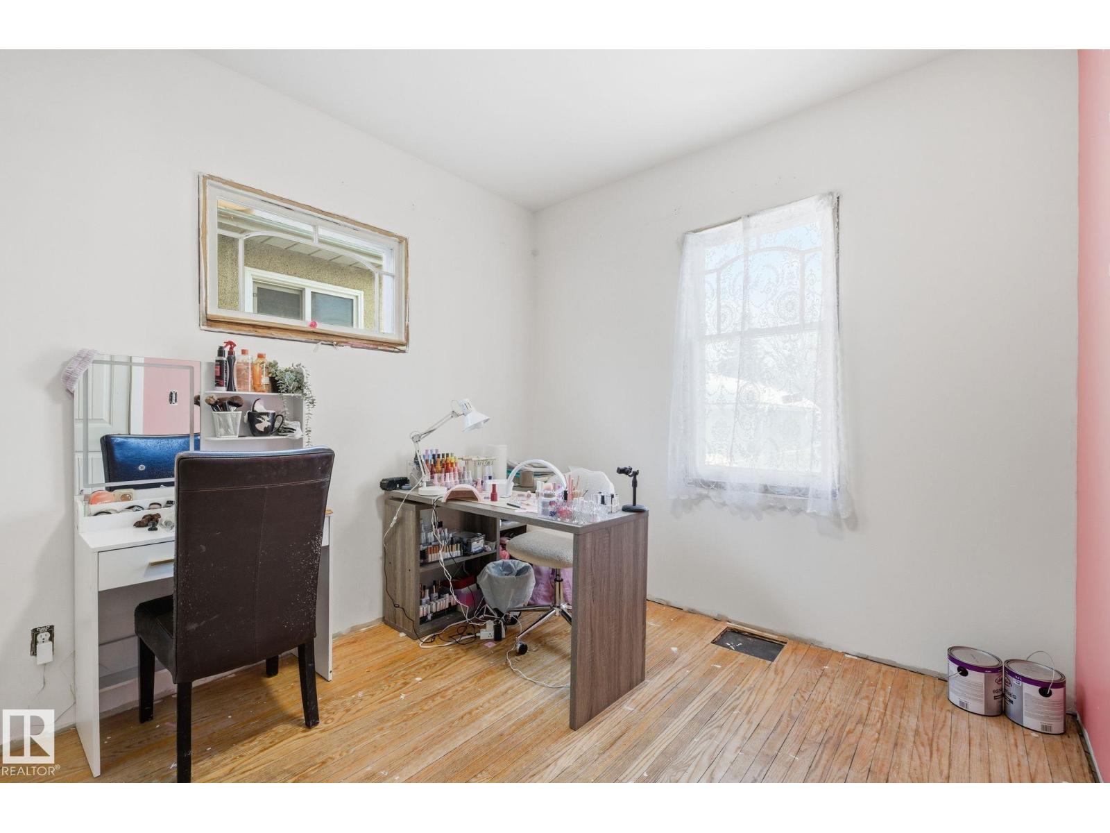 11515 101 ST NW, Edmonton