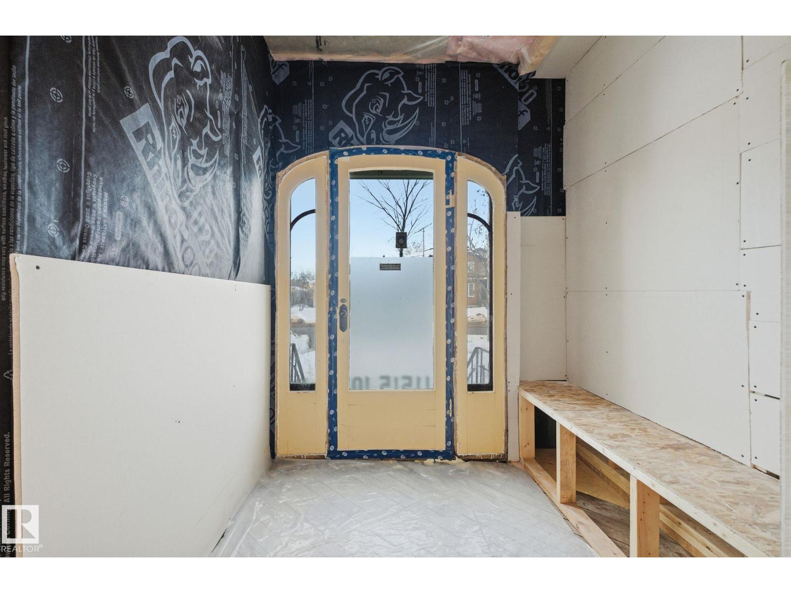 11515 101 ST NW, Edmonton