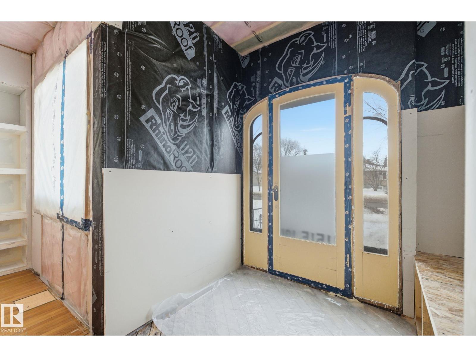 11515 101 ST NW, Edmonton