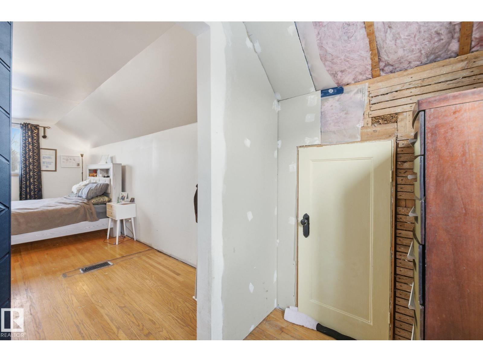 11515 101 ST NW, Edmonton