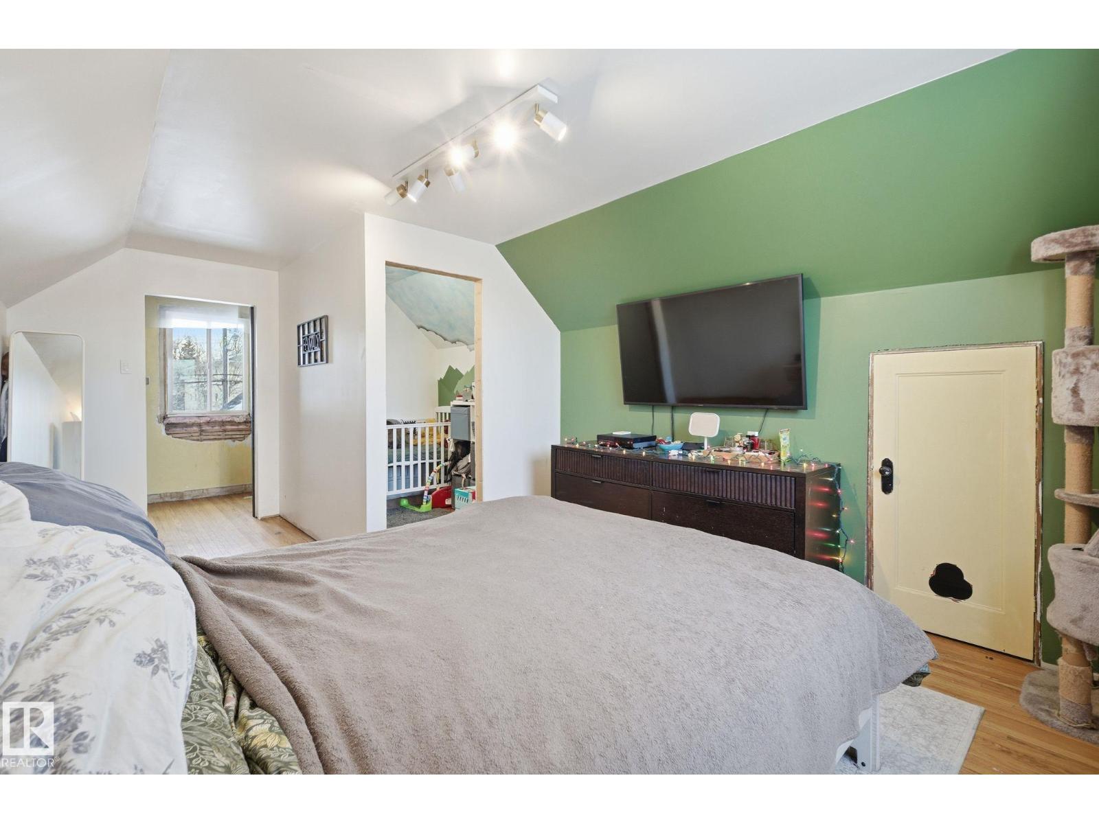 11515 101 ST NW, Edmonton