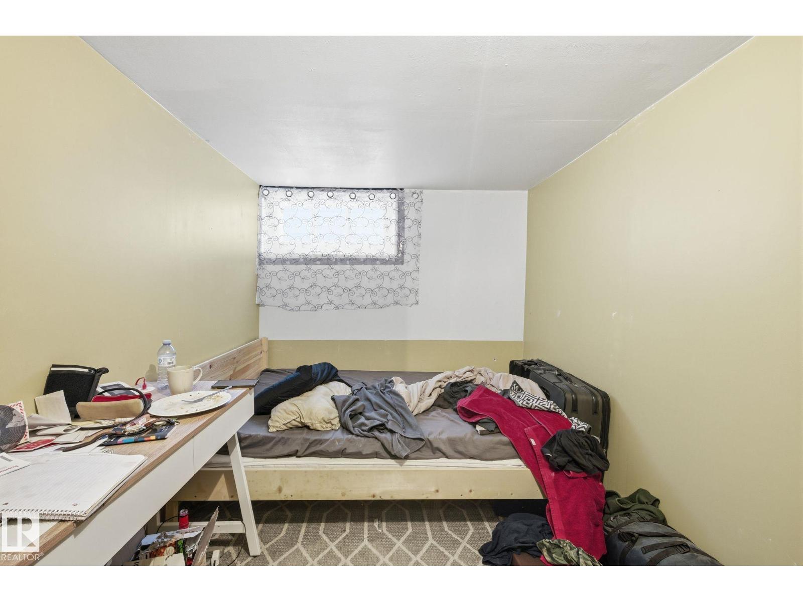 11515 101 ST NW - 28