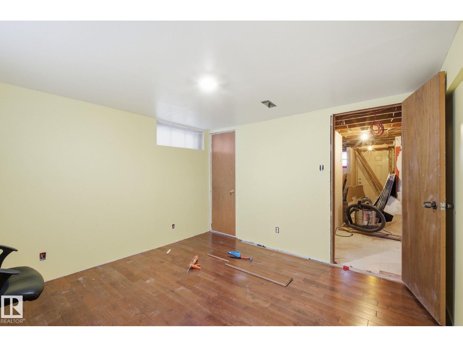 11515 101 ST NW, Edmonton