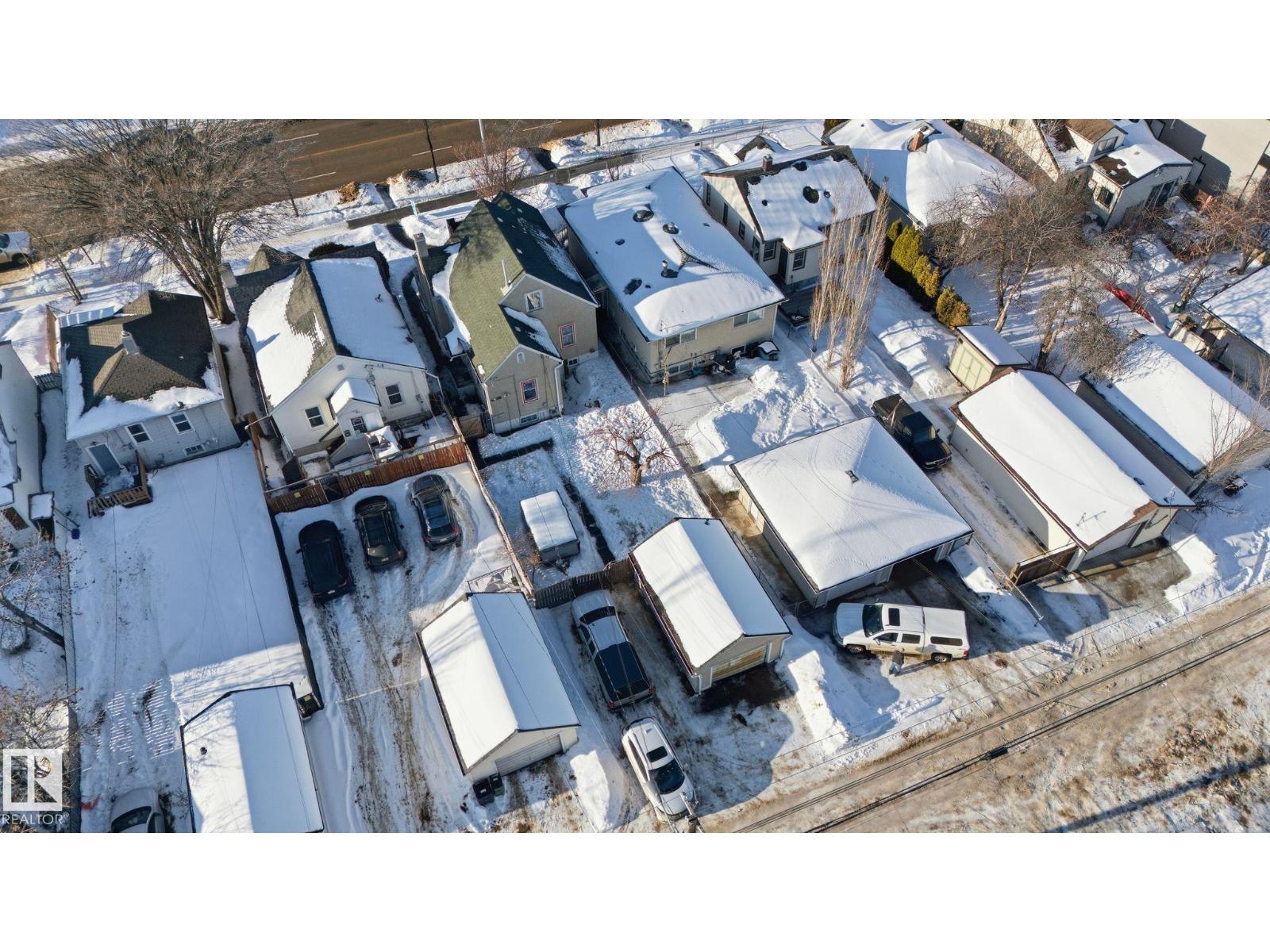 11515 101 ST NW - 36