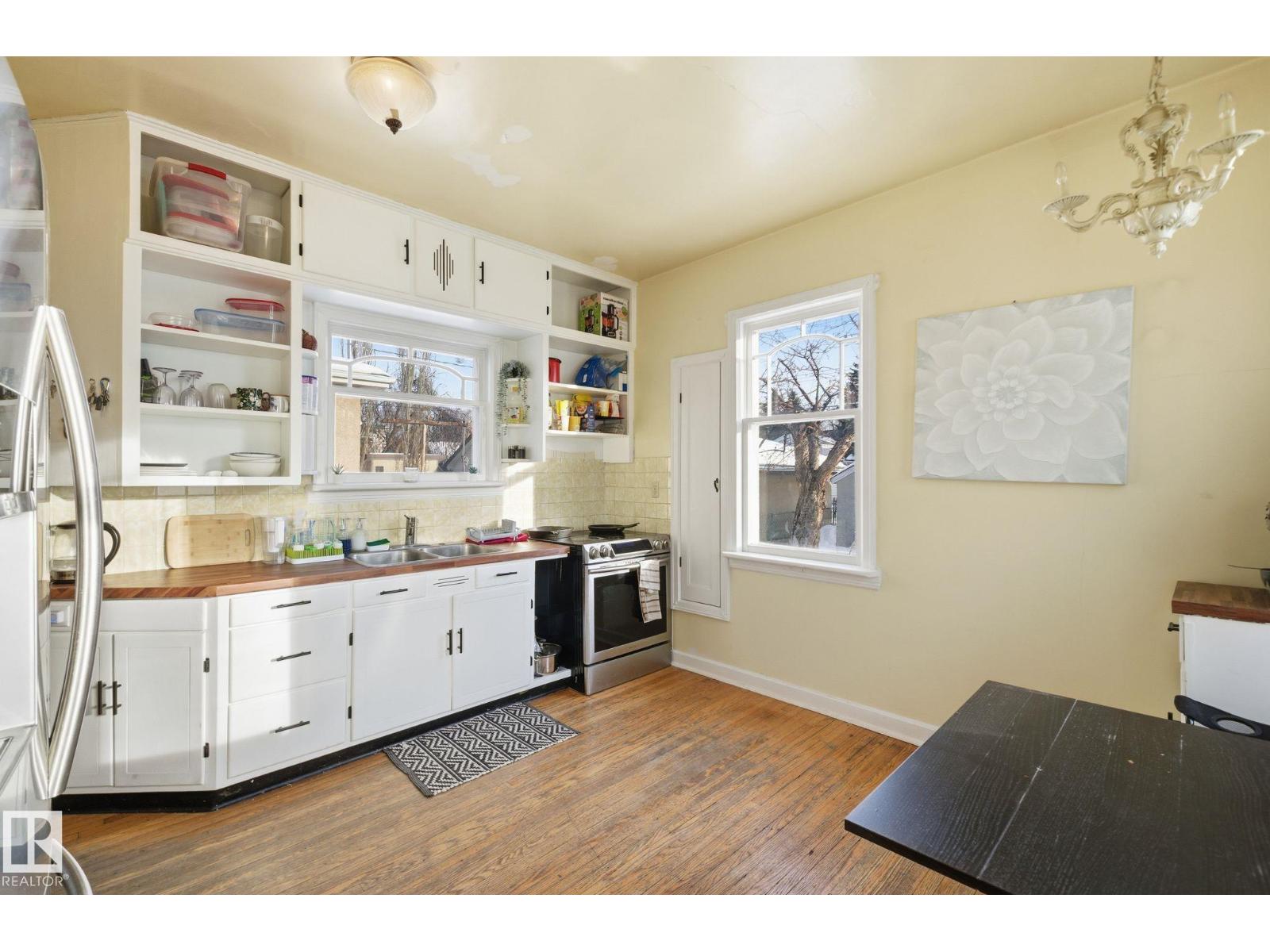 11515 101 ST NW, Edmonton