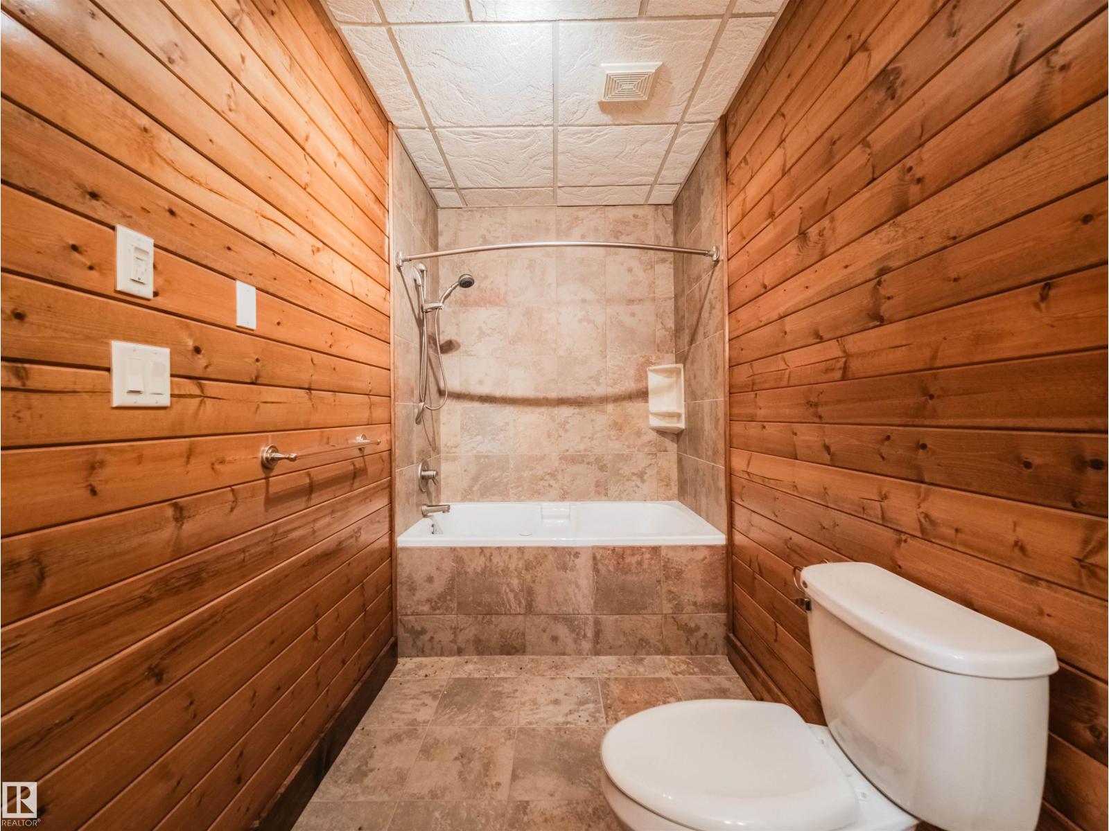 52117 RR 213, Rural Strathcona County