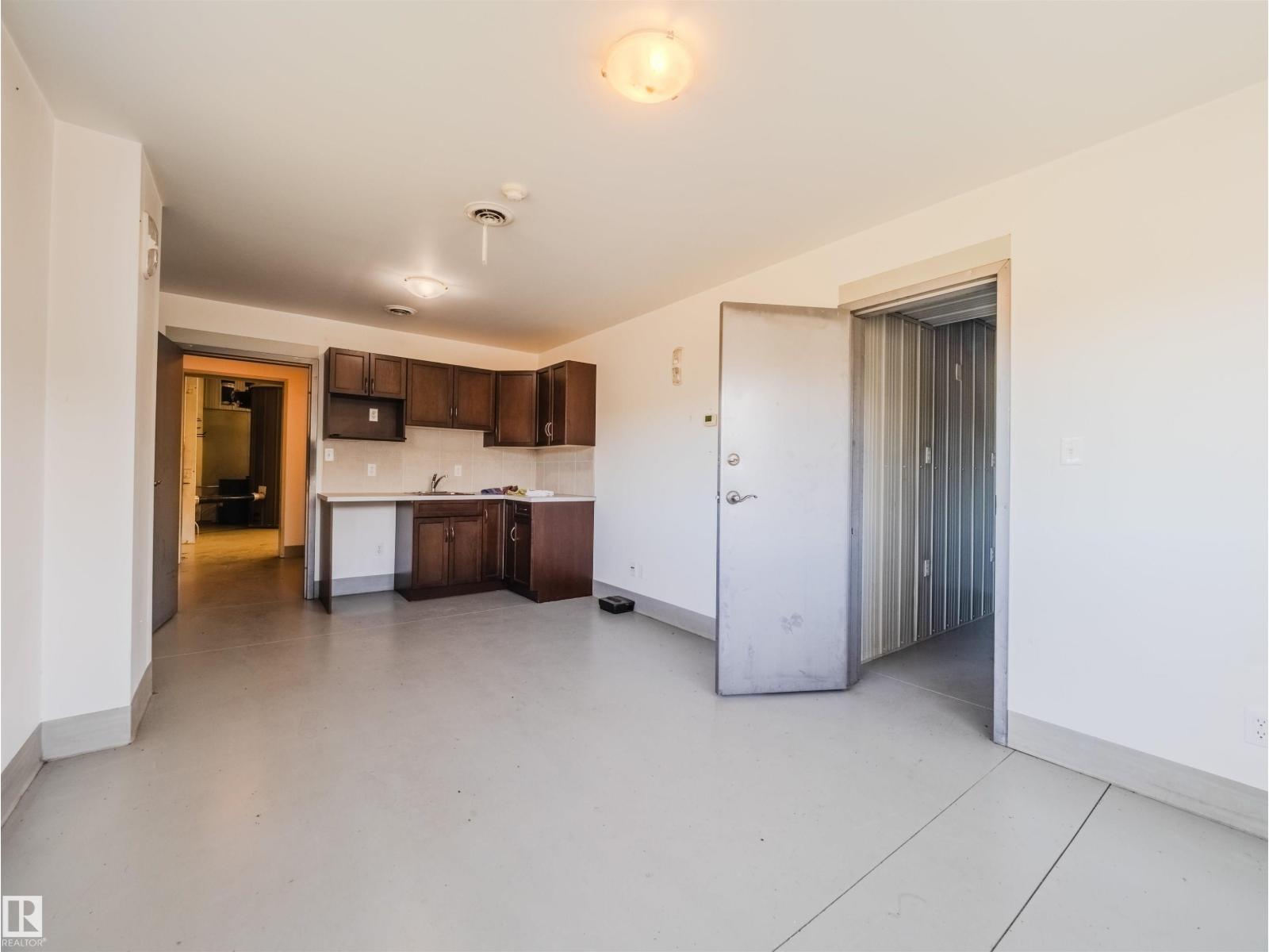 52117 RR 213, Rural Strathcona County