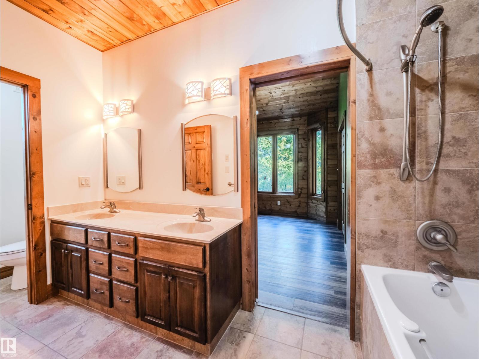 52117 RR 213, Rural Strathcona County