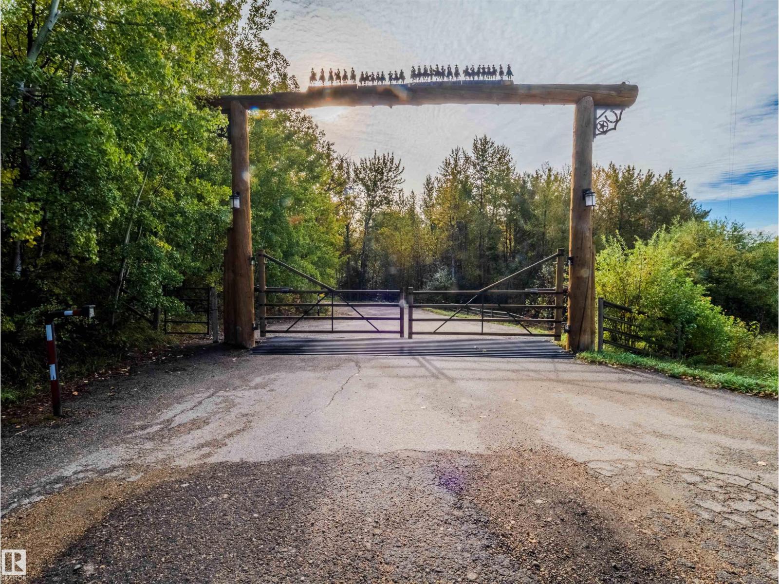 52117 RR 213, Rural Strathcona County