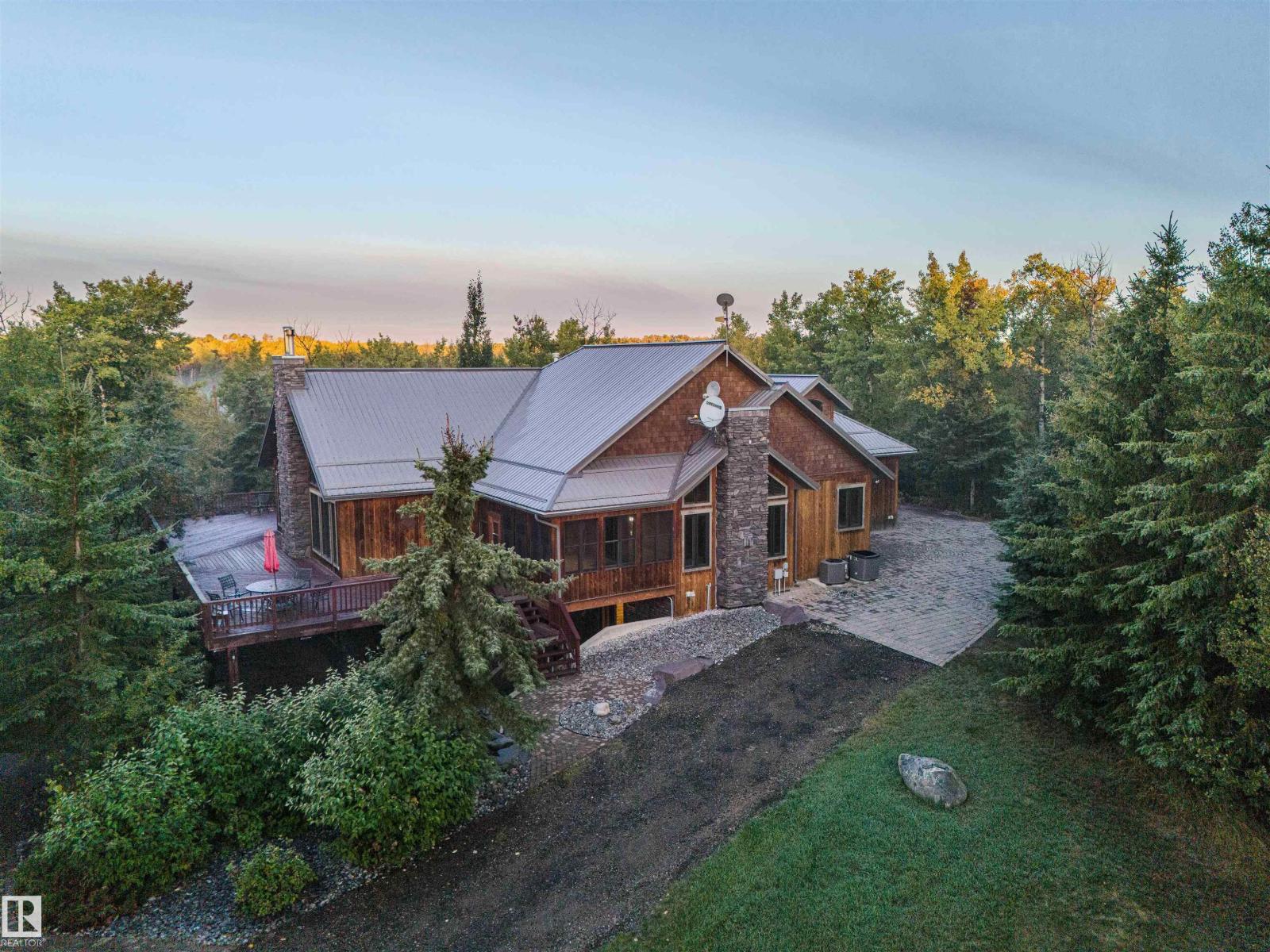 52117 RR 213, Rural Strathcona County