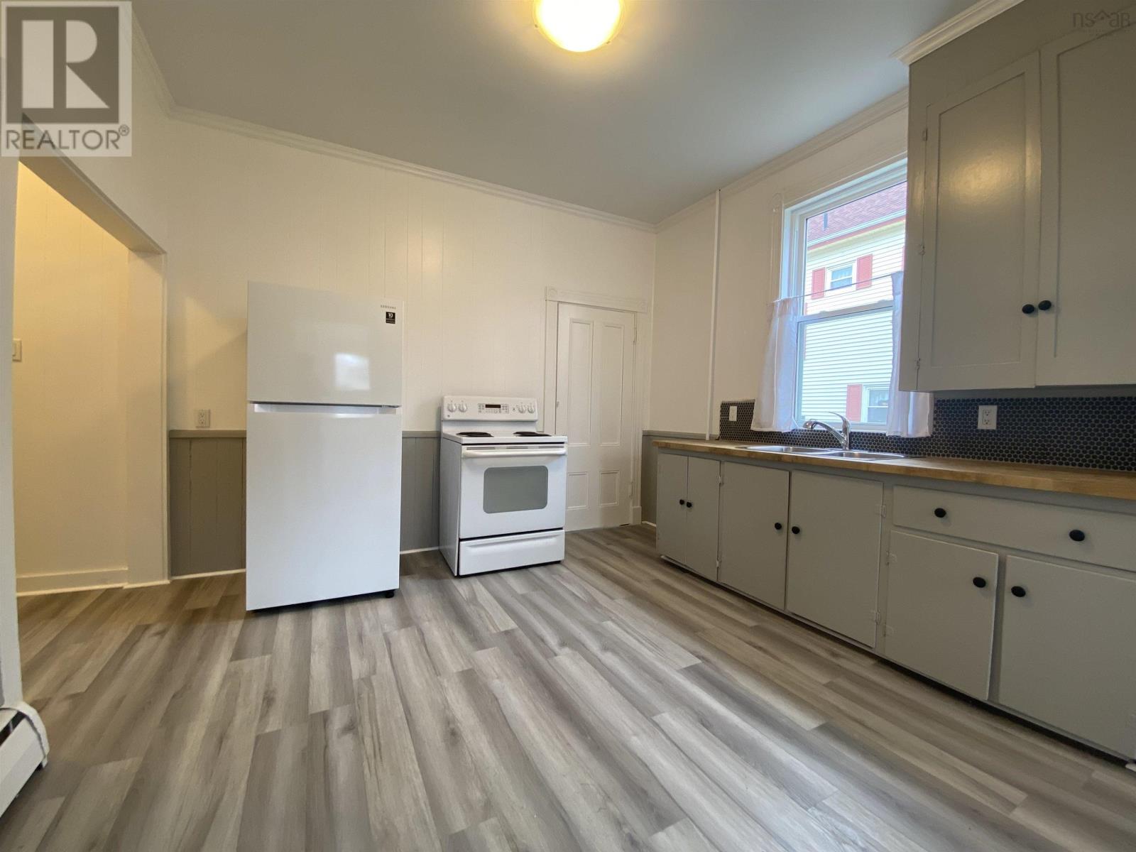 Property 5 of 22 of 19 Porter Street