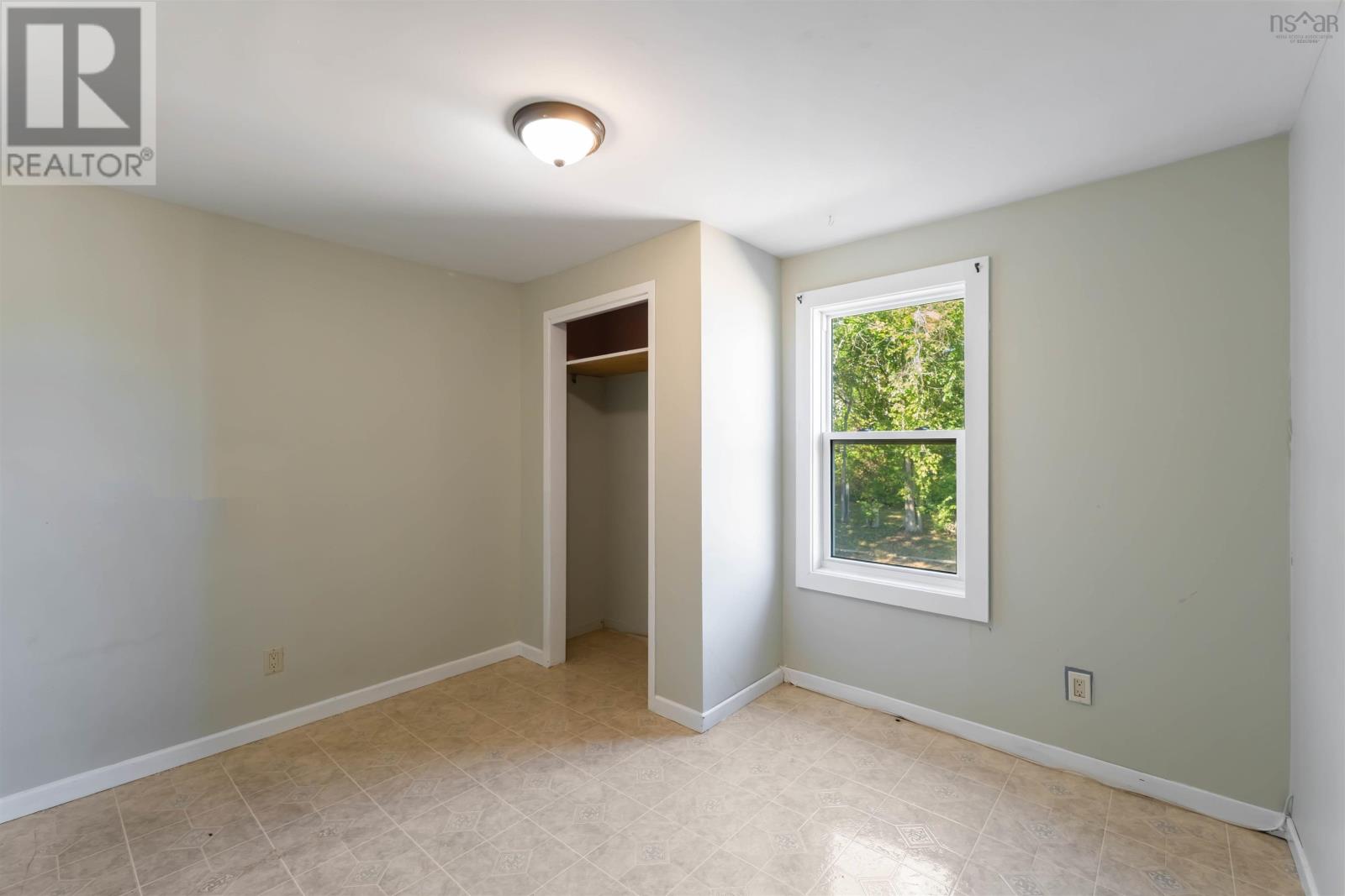 Property 24 of 38 of 736 Cambridge Road