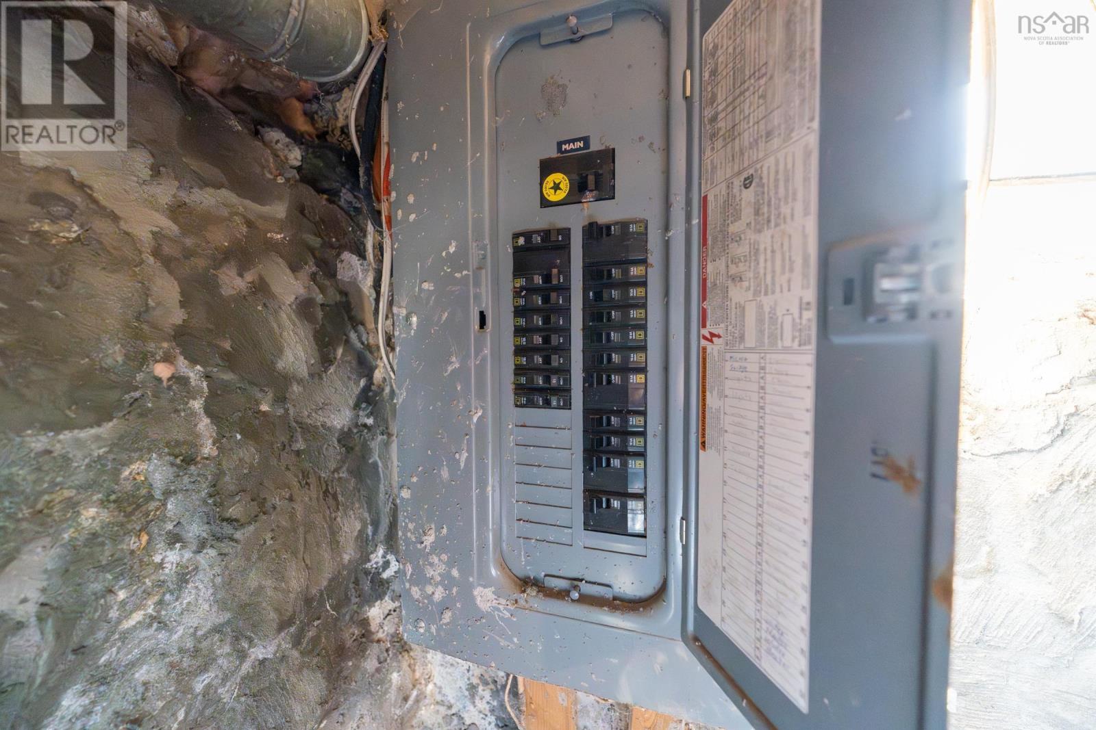 Property 17 of 30 of 5241 Highway 1