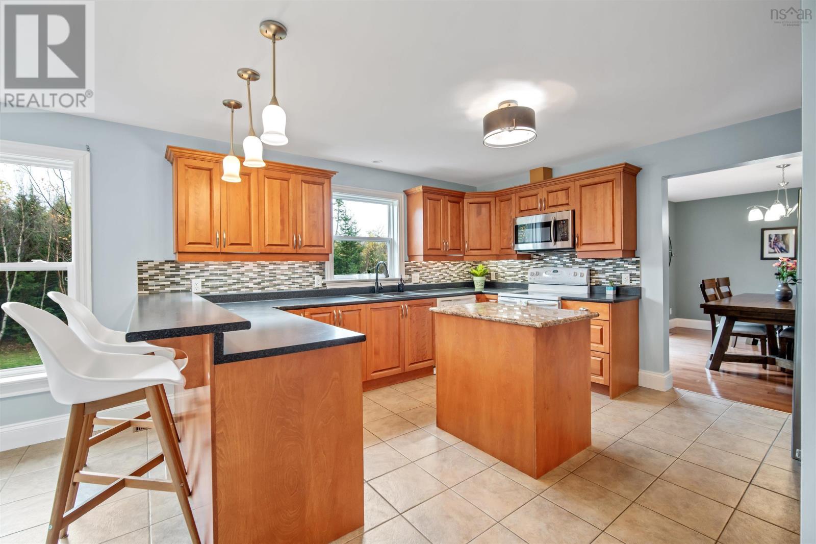 Property 21 of 48 of 139 Delmerle Drive