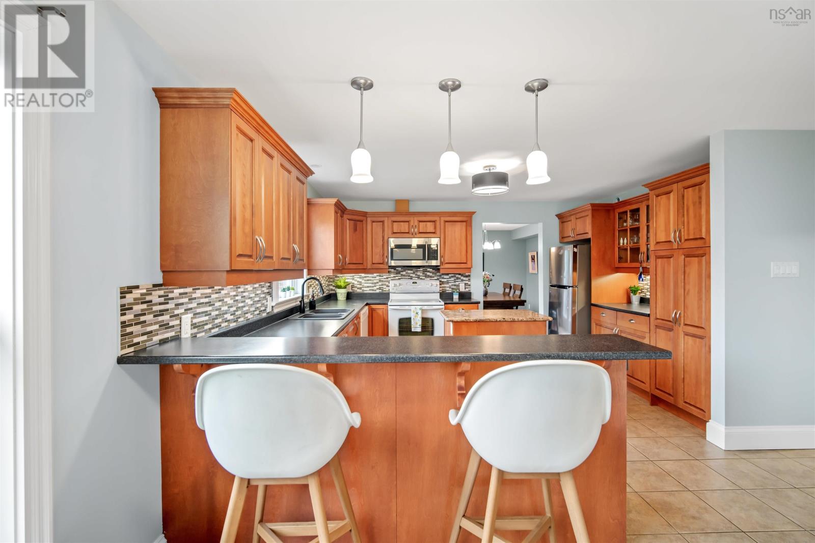 Property 23 of 48 of 139 Delmerle Drive