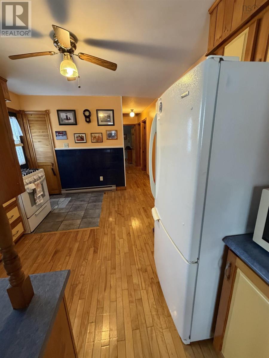 Property 11 of 36 of 22 MacDougall