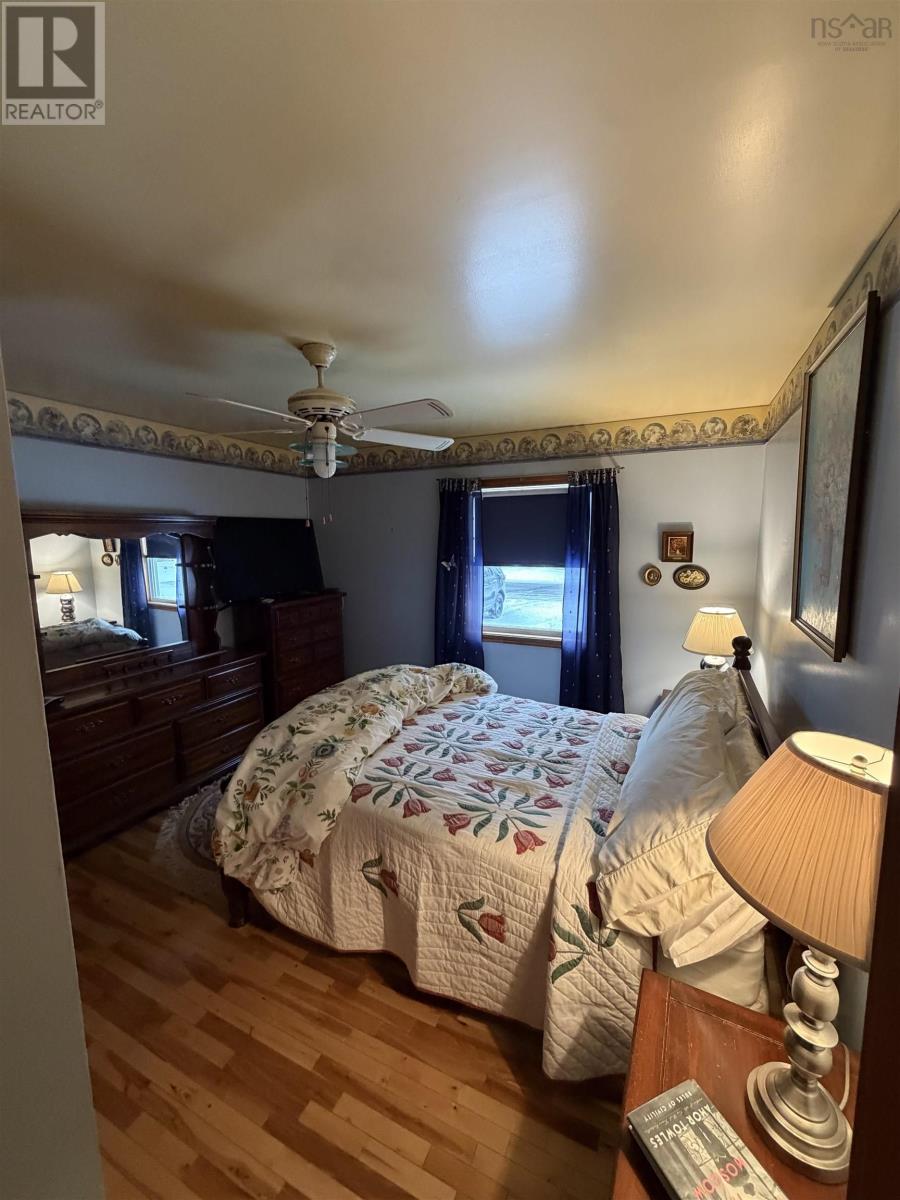 Property 20 of 36 of 22 MacDougall