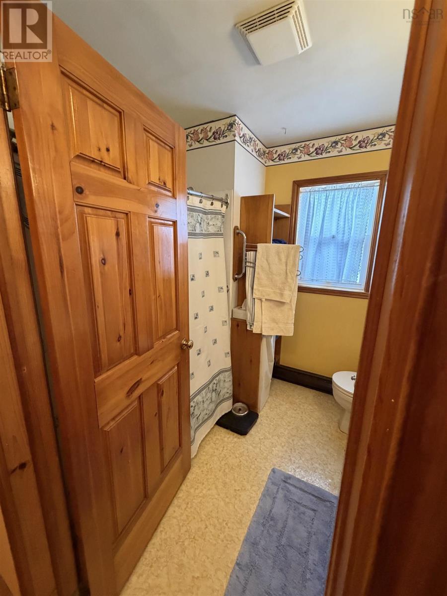 Property 17 of 36 of 22 MacDougall