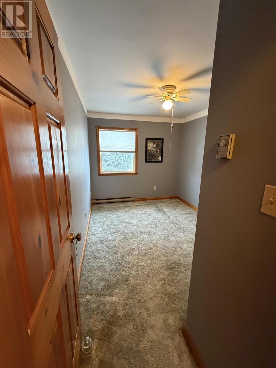 Property 19 of 36 of 22 MacDougall