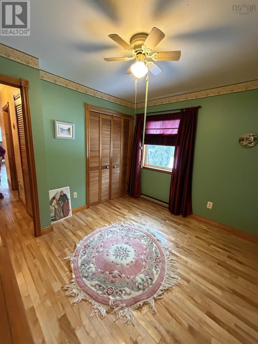 Property 22 of 36 of 22 MacDougall