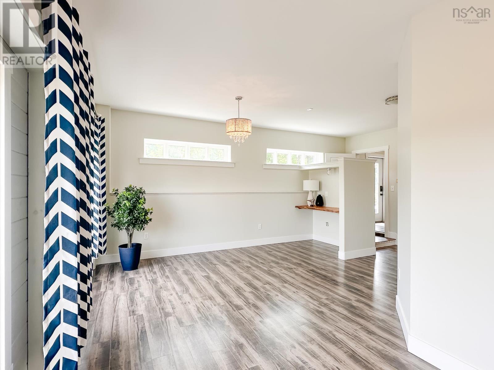 Property 28 of 49 of 3419 Highway 359