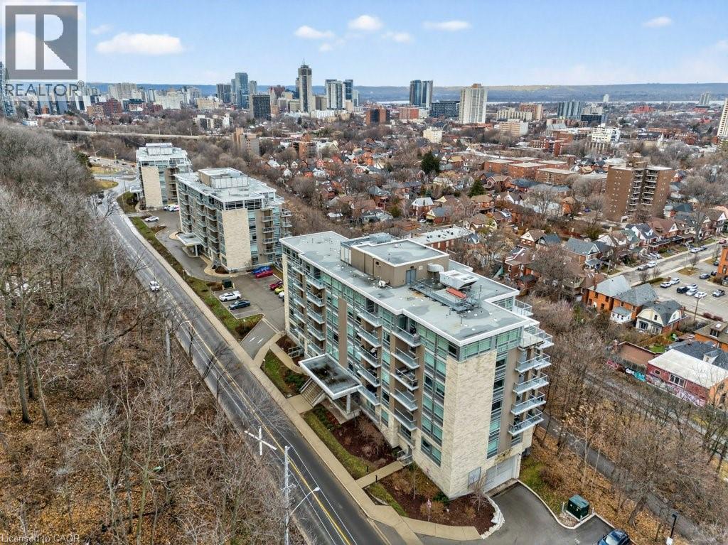 #209 479 CHARLTON AVENUE E - 44