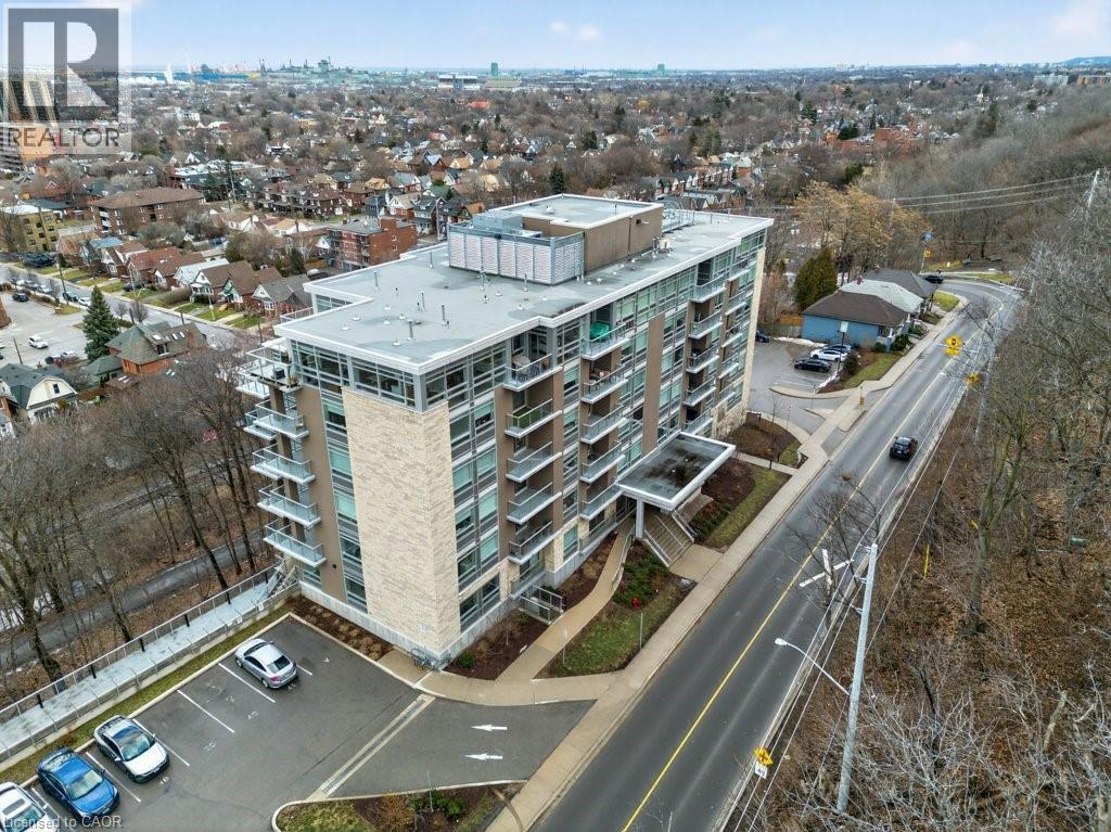 #209 479 CHARLTON AVENUE E - 42