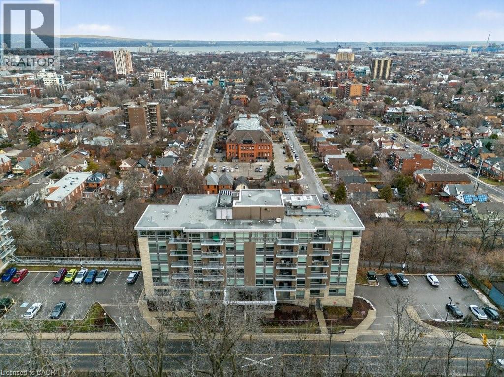 #209 479 CHARLTON AVENUE E - 48