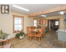 142 Saint-pierre E Boulevard, Caraquet, NB E1W1B1 Photo 28
