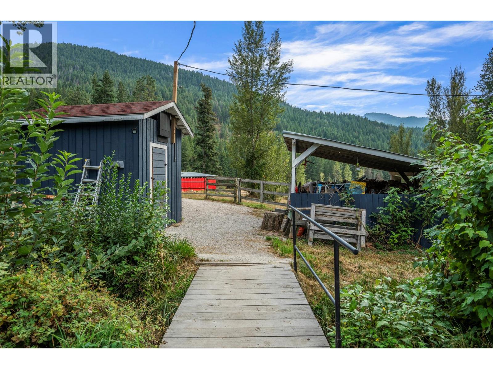  1274 Mountain View Road, Spallumcheen