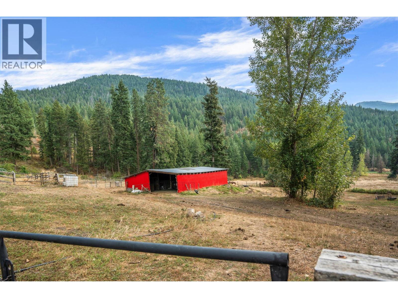  1274 Mountain View Road, Spallumcheen