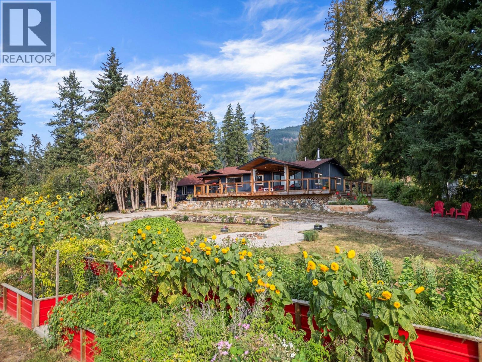  1274 Mountain View Road, Spallumcheen