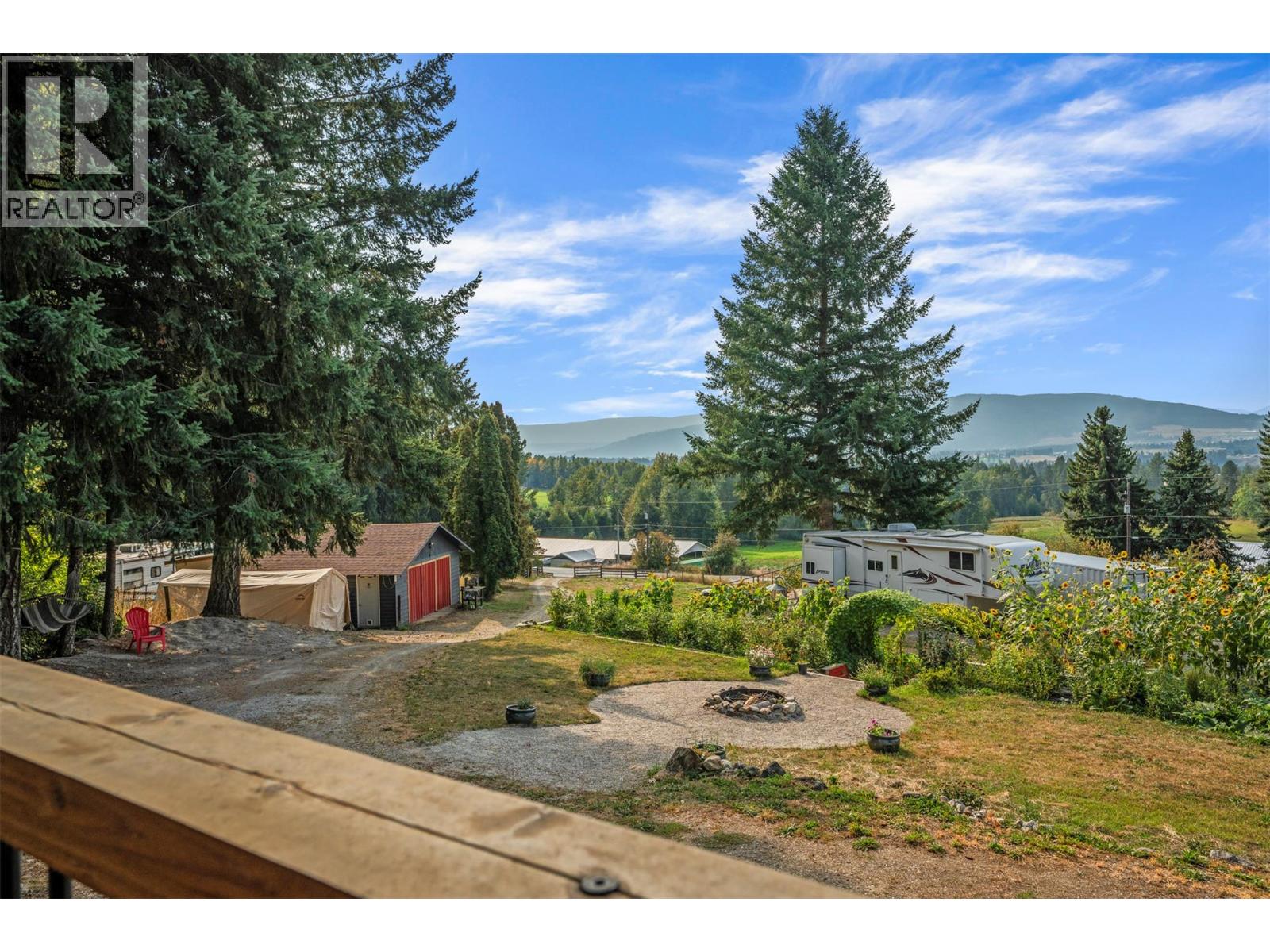  1274 Mountain View Road, Spallumcheen