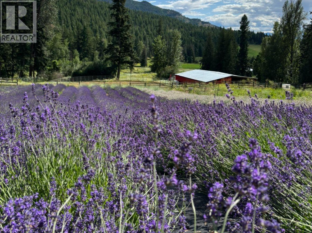  1274 Mountain View Road, Spallumcheen