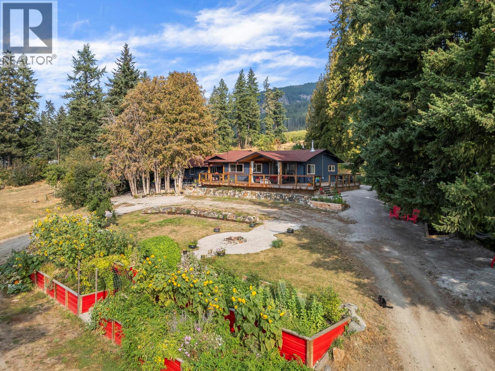  1274 Mountain View Road, Spallumcheen