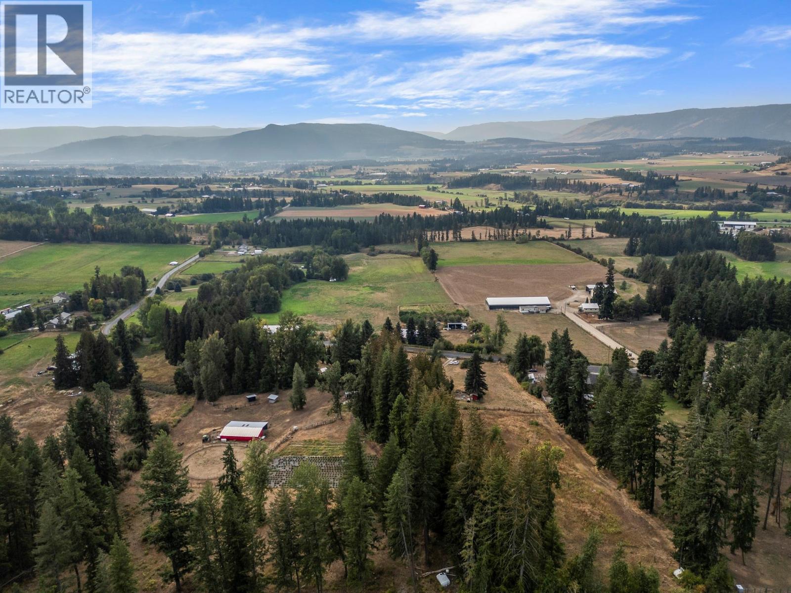  1274 Mountain View Road, Spallumcheen